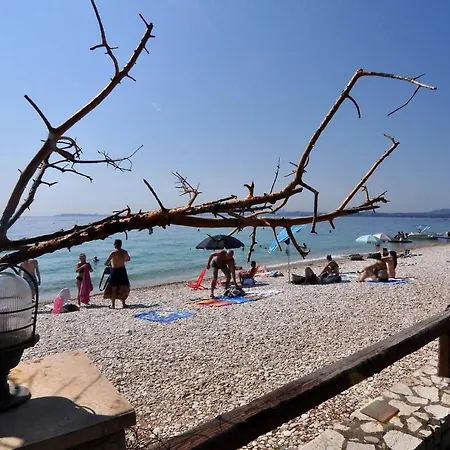 Chloe דירה בארבאטי